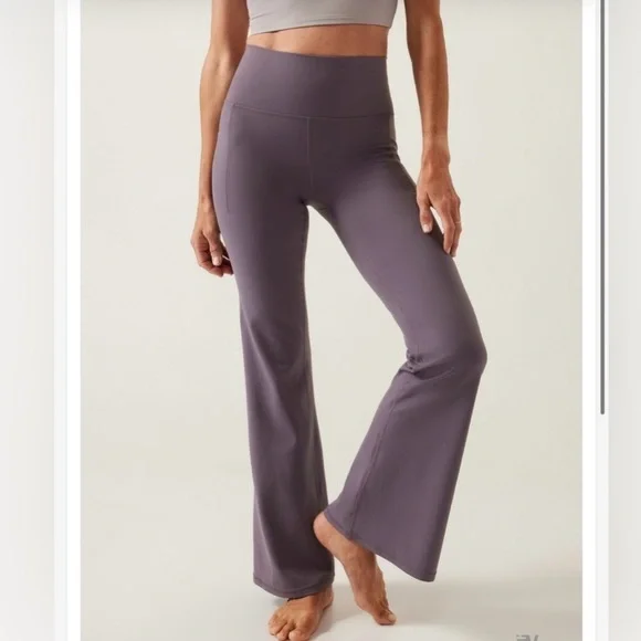 Athleta Women's salutation stash flare pants - Picture 6 of 6